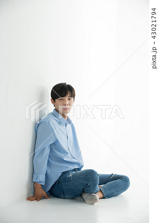 表情 若い男 若い男性 43021794