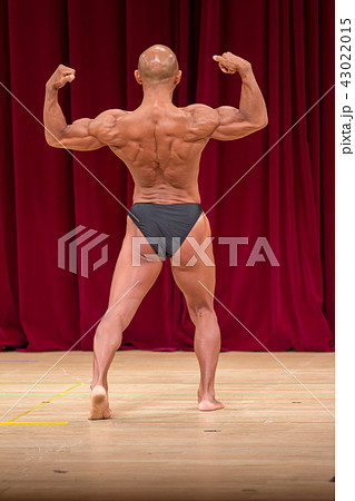 I got 2. Place at my first Men's Physique Competition!! More info in  comments!! AMA : r/bodybuilding