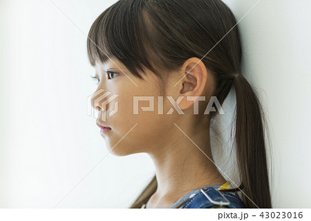 女の子の写真素材 [43023016] - PIXTA