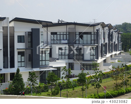 Double story luxury terrace house in Malaysia.  43023082