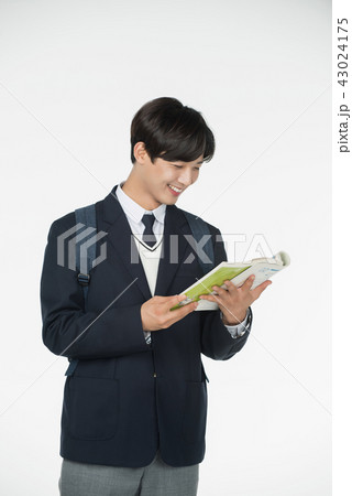 若い男 若い男性 学生 43024175