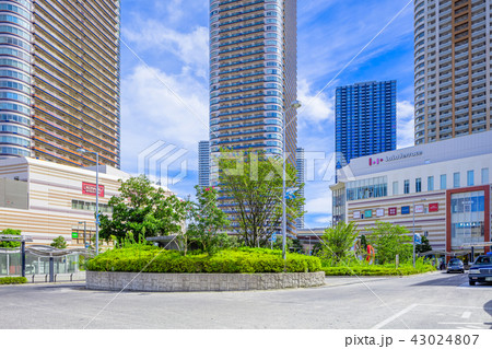 神奈川 東急東横線 武蔵小杉駅 正面口周辺の写真素材