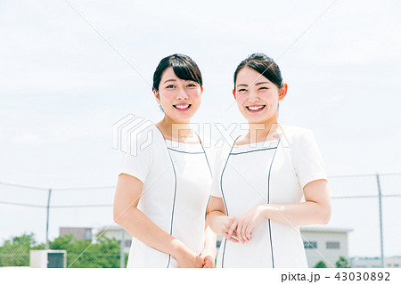 エステティシャン 美容部員 ビューティーアドバイザー 43030892