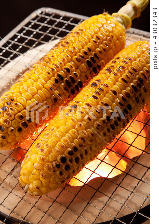 焼きトウモロコシ 焼きトウモロコシ 43032343
