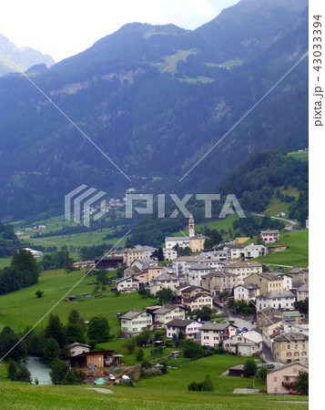 スイスアルプス　ベルニナ急行　スイス　北イタリア 43033394