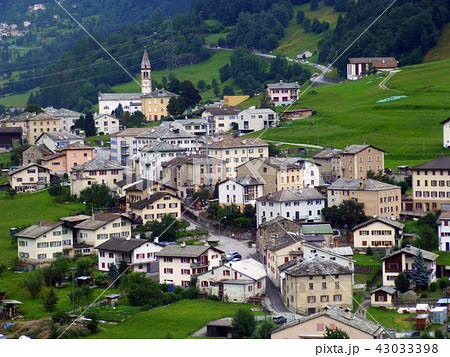 スイスアルプス　ベルニナ急行　スイス　北イタリア 43033398