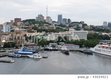 高台に拡がる街並み 43034021