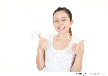 喜ぶ女性 喜ぶ女性 43034687