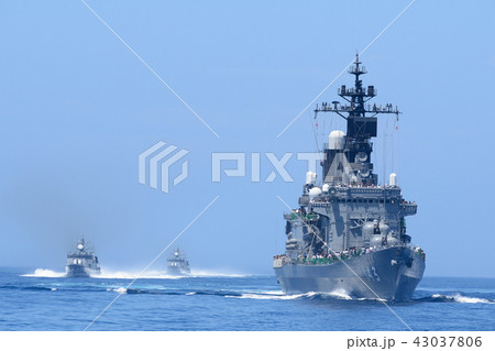 海上自衛隊護衛艦「しらね」&はやぶさ型ミサイル艇 海上自衛隊護衛艦「しらね」&はやぶさ型ミサイル艇 43037806