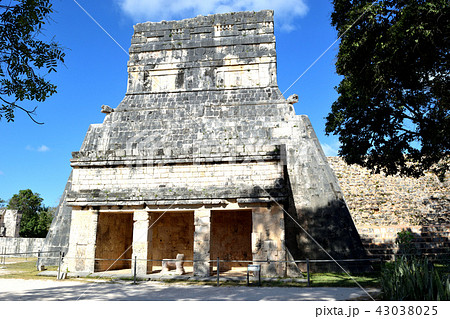 ジャガーの神殿（チチェン・イツァー） 43038025