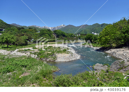 群馬県　利根川より谷川岳を望む 43039176