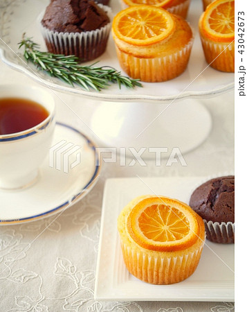 オレンジ＆チョコマフィンと紅茶 43042673
