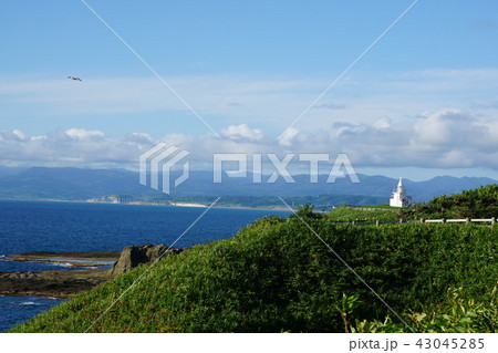 江差かもめ島灯台の遠景① 江差かもめ島灯台の遠景① 43045285