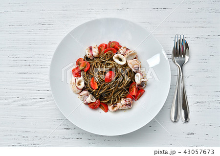 注意）湯気はレタッチ合成。市販のイカスミソースを使用。ヤリイカの墨袋ではありません。 43057673