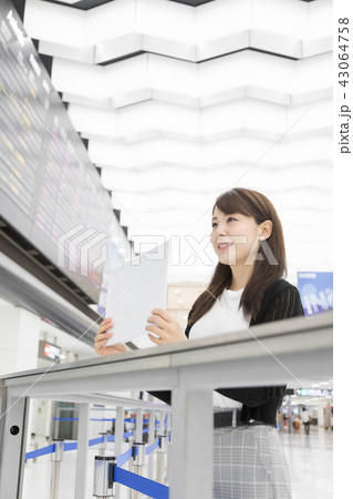 空港　到着ロビー 43064758