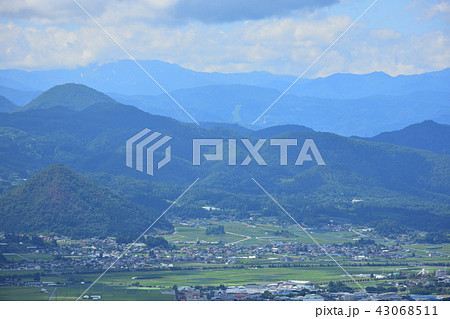 山形県　西蔵王公園より山形市を望む 43068511