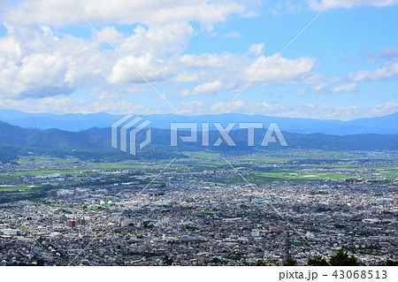 山形県　西蔵王公園より山形市を望む 43068513