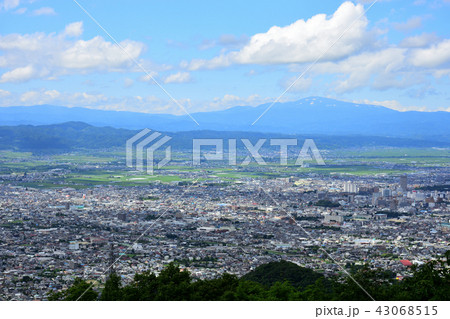 山形県 西蔵王公園より山形市を望む 山形県 西蔵王公園より山形市を望む 43068515