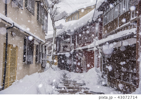 【雪　東山ひがし茶屋街】 43072714