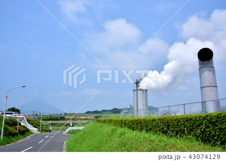 山川地熱発電所　開聞岳山麓風景　クリーンエネルギー　再生可能エネルギー　鹿児島県指宿市 43074129