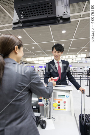 空港　ビジネスクラス 43076280