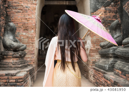 woman with ancient Thai dress in Ayutthaya 43081950