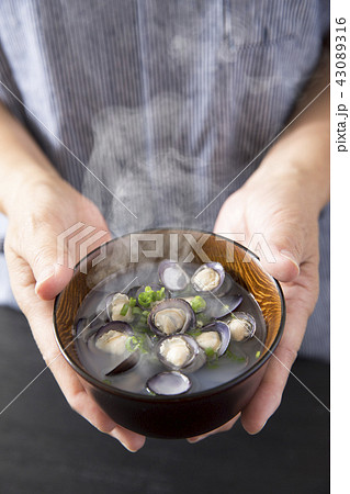 シジミ汁 43089316