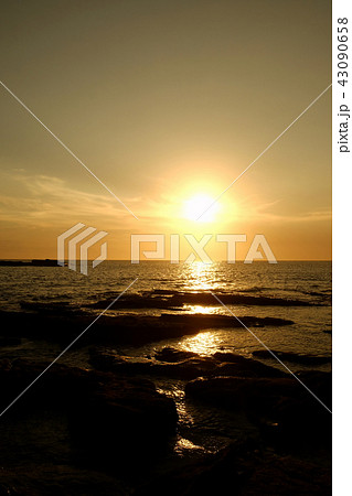 海岸の夕景・荒井浜海岸 海岸の夕景・荒井浜海岸 43090658