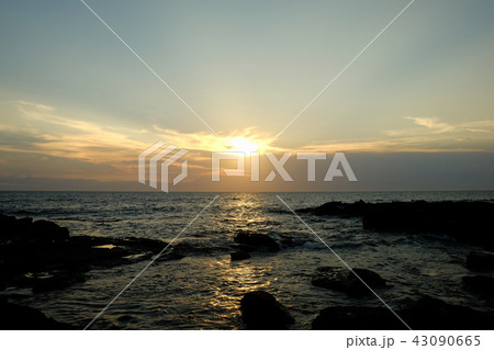 海岸の夕景・荒井浜海岸 43090665