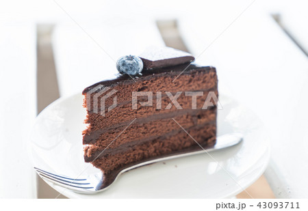 chocolate fudge cake 43093711