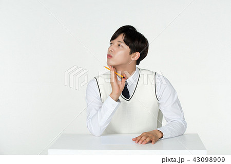 表情 高校生 男 43098909