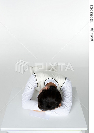 表情 高校生 男 43098935