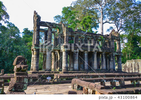 プリヤ・カーン 43100864