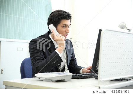 働く男性 働く男性 43105405