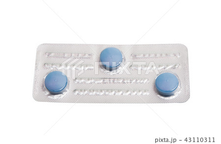 blister with pills isolated 43110311