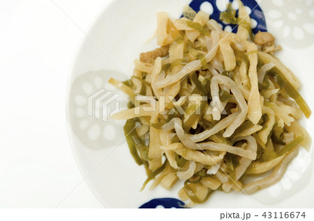 沖縄料理 千切りイリチー（切り干し大根の含め煮） 43116674