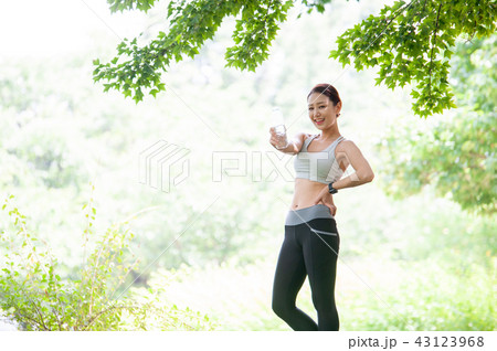 女性 女 女の子 43123968