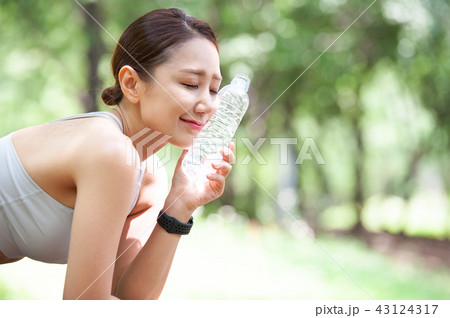 女性 女 女の子 43124317