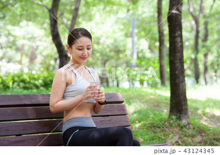 女性 女 女の子 43124345