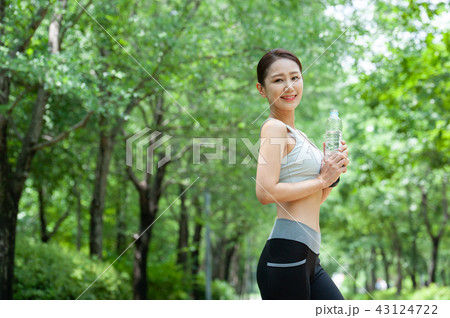 女性 女 女の子 43124722