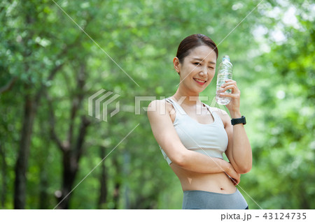 女性 女 女の子 43124735