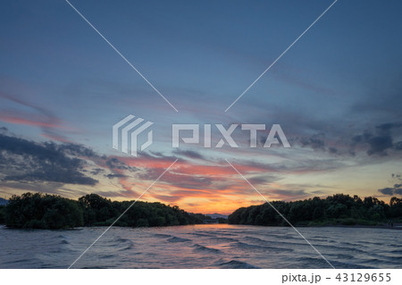 琵琶湖の日没 43129655