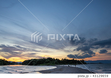 琵琶湖の日没 43129659
