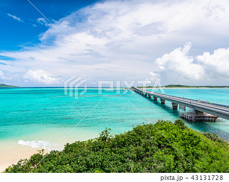 沖縄県 宮古島市 池間大橋と美しい海 沖縄県 宮古島市 池間大橋と美しい海 43131728