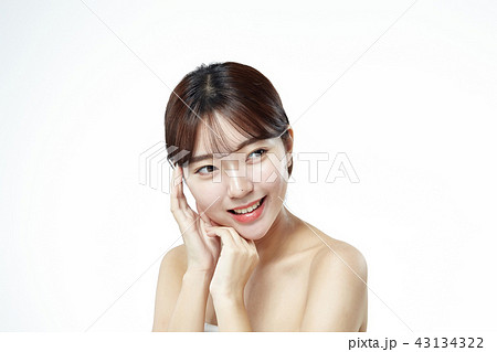 韓国人 ビューティー 若い女性 43134322