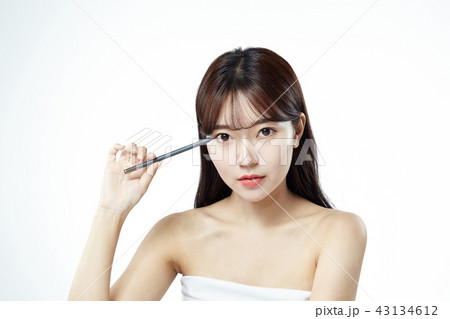 韓国人 ビューティー 若い女性 43134612