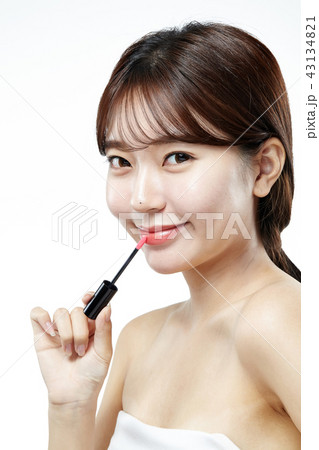 韓国人 ビューティー 若い女性 43134821