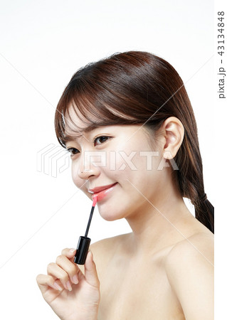 韓国人 ビューティー 若い女性 43134848