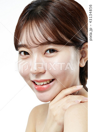 韓国人 ビューティー 若い女性 43134856
