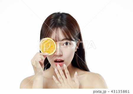 韓国人 ビューティー 若い女性 43135861